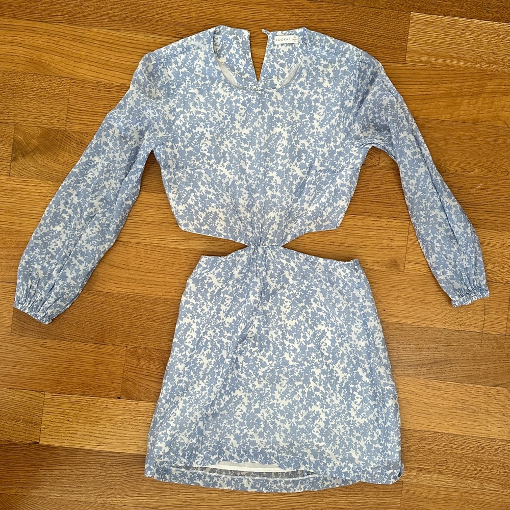 KOOKAI blue and white floral mini dress with long sleeves and cutout
